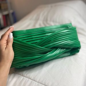 Shein green clutch like New